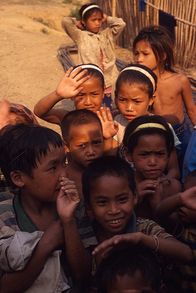 laos021 - Kids near Pak Beng.jpg